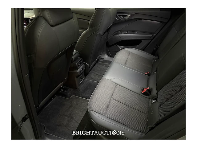 Audi q4 40 s edition 77 kwh 2022 (origineel-nl), r-245-lf - afbeelding 4 van  39
