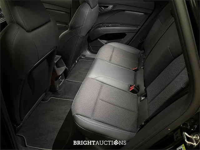 Audi q4 40 s edition 77 kwh 2022 (origineel-nl), r-864-kr - afbeelding 3 van  37