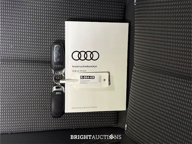 Audi q4 40 s edition 77 kwh 2022 (origineel-nl), r-864-kr - afbeelding 30 van  37