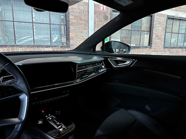 Audi q4 e-tron 50 quattro launch edition s competition 77 kwh 299pk 2022 (origineel-nl + 1e eigenaar), p-122-gb - afbeelding 4 van  20