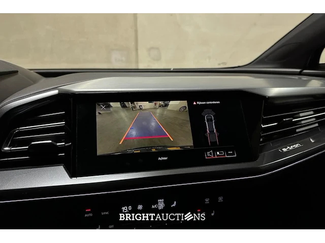 Audi q4 sportback e-tron 40 launch edition s competition 77 kwh 204pk 2021 (origineel-nl), n-622-th - afbeelding 31 van  60