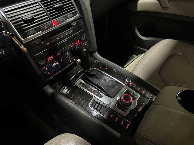 Audi q7 4.2 fsi quattro pro line+ 4+2 349pk 2007 (origineel-nl), 23-tr-lk youngtimer - afbeelding 15 van  44