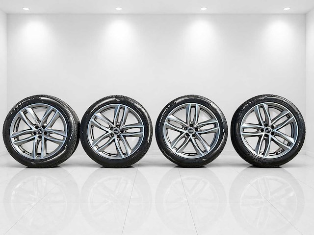 Audi q7 4m a6 q5 q8 winterset 285/40/21 - afbeelding 1 van  3