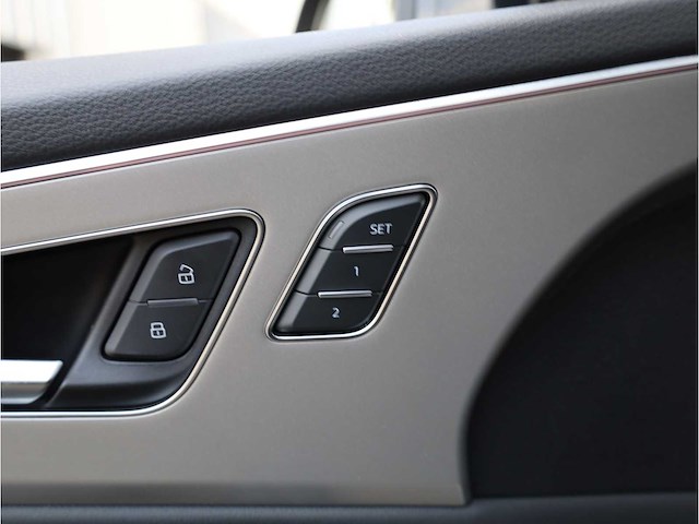 Audi q8 55 etfsi quattro 340pk automaat 2022 - afbeelding 31 van  44