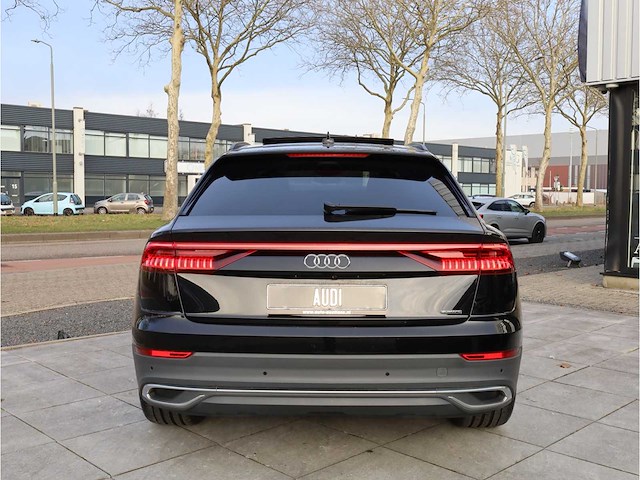 Audi q8 55 etfsi quattro 340pk automaat 2022 - afbeelding 23 van  45