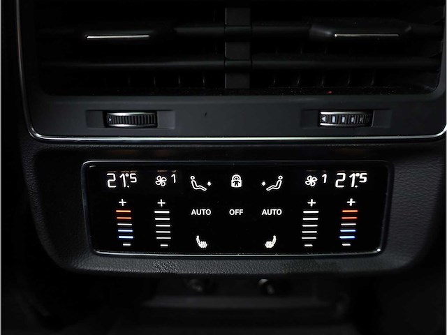 Audi q8 55 etfsi quattro 340pk automaat 2022 - afbeelding 26 van  45