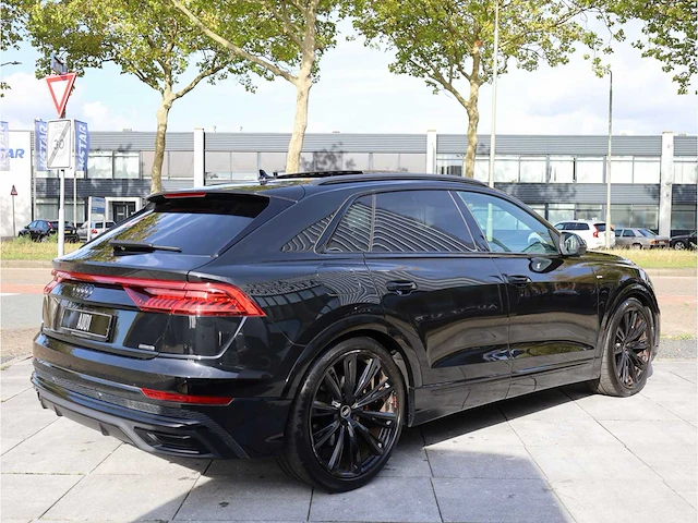 Audi q8 60 tfsi e quattro pro line s competition 462pk automaat 2022 - afbeelding 41 van  48