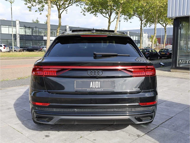 Audi q8 60 tfsi e quattro pro line s competition 462pk automaat 2022 - afbeelding 31 van  41