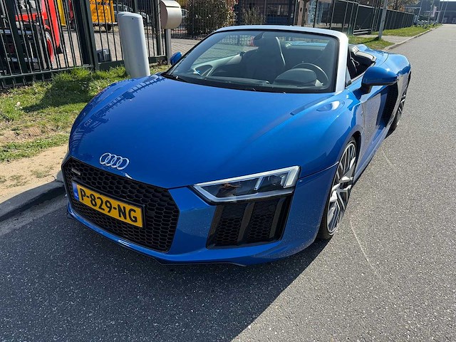 Audi r8 spyder 5.2 fsi v10 quattro - afbeelding 12 van  21