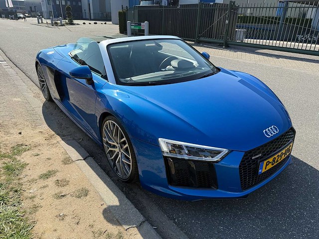 Audi r8 spyder 5.2 fsi v10 quattro - afbeelding 19 van  21