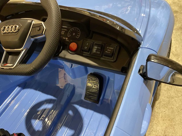 Audi rs e-tron gt blauw elektrische kinderauto - afbeelding 13 van  31