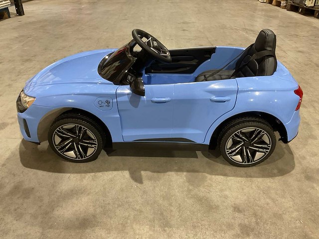 Audi rs e-tron gt blauw elektrische kinderauto - afbeelding 30 van  31