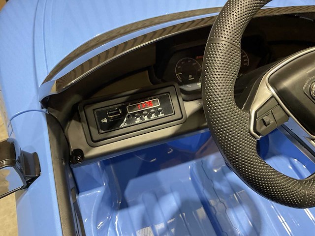 Audi rs e-tron gt blauw elektrische kinderauto - afbeelding 12 van  29