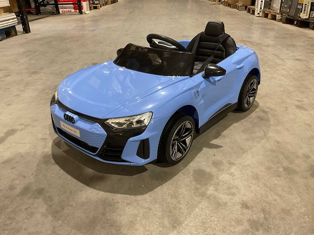 Audi rs e-tron gt blauw elektrische kinderauto - afbeelding 1 van  11