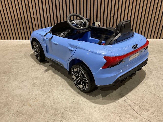 Audi rs e-tron gt blauw elektrische kinderauto - afbeelding 23 van  60