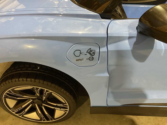 Audi rs e-tron gt blauw qls-6888 speelgoed - afbeelding 60 van  60