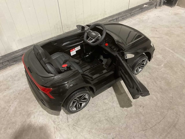 Audi rs e-tron gt zwart elektrische kinderauto - afbeelding 25 van  29