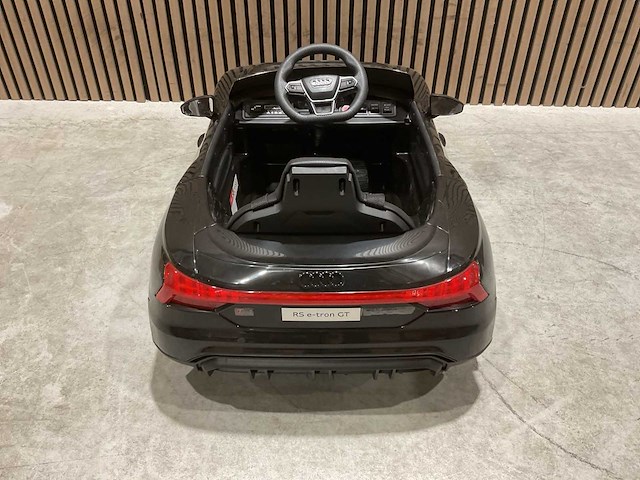 Audi rs e-tron gt zwart elektrische kinderauto - afbeelding 15 van  32