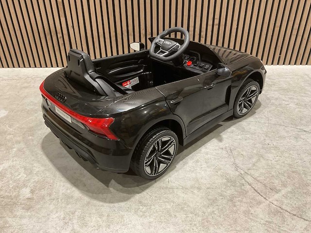 Audi rs e-tron gt zwart elektrische kinderauto - afbeelding 16 van  32