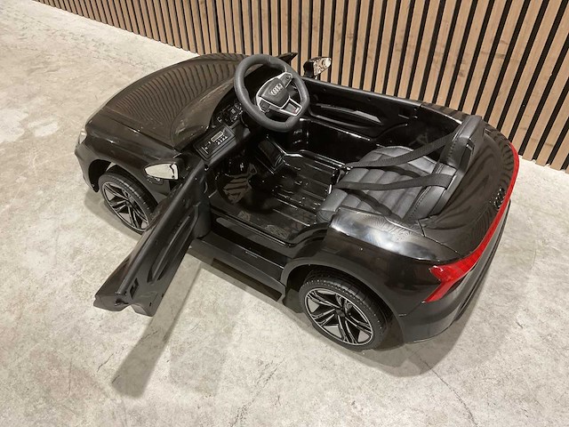 Audi rs e-tron gt zwart elektrische kinderauto - afbeelding 23 van  65
