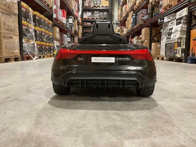 Audi rs e-tron gt zwart elektrische kinderauto - afbeelding 9 van  51