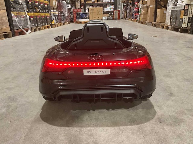 Audi rs e-tron gt zwart elektrische kinderauto - afbeelding 15 van  51
