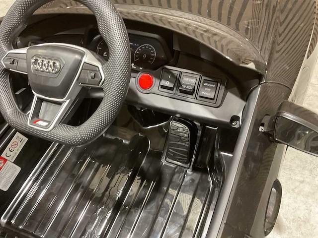 Audi rs e-tron gt zwart elektrische kinderauto - afbeelding 35 van  51