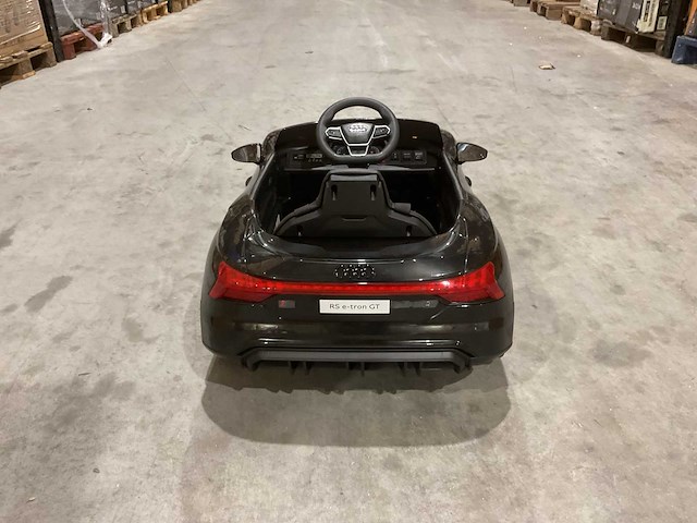 Audi rs e-tron gt zwart elektrische kinderauto - afbeelding 8 van  68