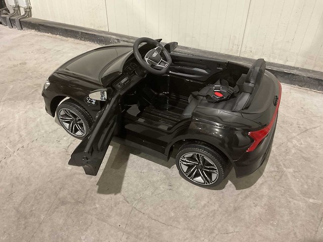 Audi rs e-tron gt zwart elektrische kinderauto - afbeelding 58 van  68