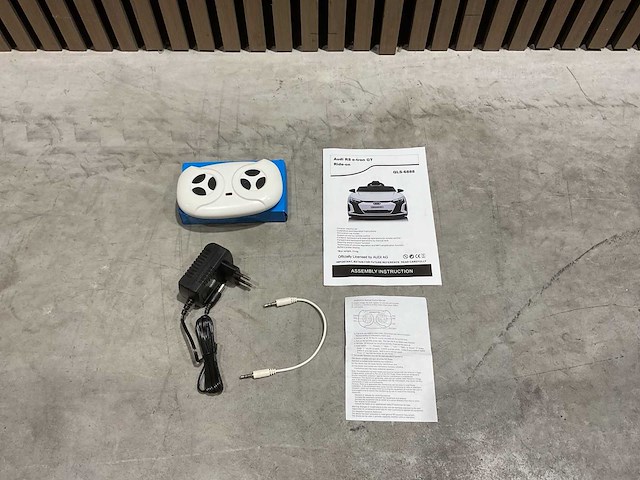 Audi rs e-tron gt zwart qls-6888 speelgoed - afbeelding 41 van  68