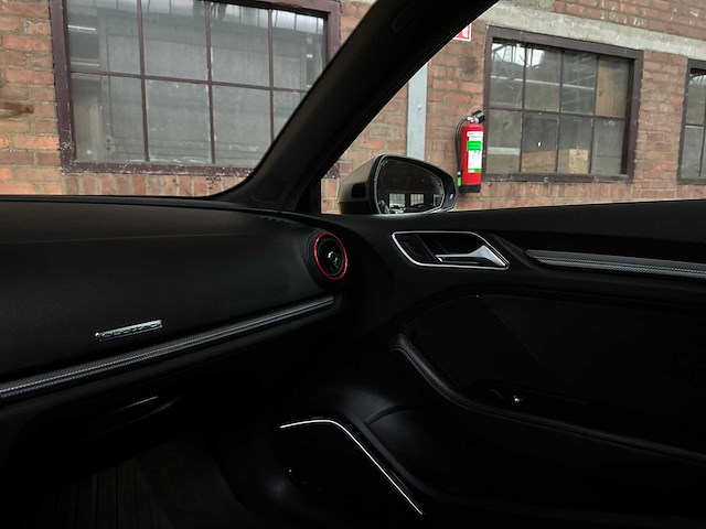 Audi rs3 sportback 2.5 tfsi quattro 400pk 2018, k-568-gn - afbeelding 29 van  42