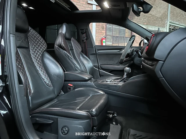 Audi rs3 sportback 2.5 tfsi quattro 400pk 2018, k-568-gn - afbeelding 46 van  51