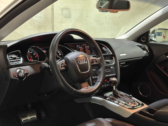 Audi rs5 coupé 4.2 fsi v8 quattro 450pk 2010, xn-941-l youngtimer - afbeelding 12 van  45