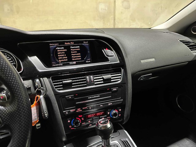 Audi rs5 coupé 4.2 fsi v8 quattro 450pk 2010, xn-941-l youngtimer - afbeelding 19 van  45