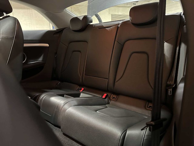 Audi rs5 coupé 4.2 fsi v8 quattro 450pk 2010, xn-941-l youngtimer - afbeelding 25 van  45