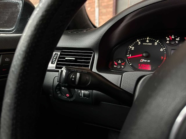 Audi rs6 avant c5 4.2 v8 quattro 450pk 2003, 72-nz-tz youngtimer - afbeelding 15 van  57