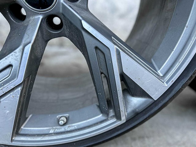 Audi rs6 wielen set - afbeelding 3 van  22