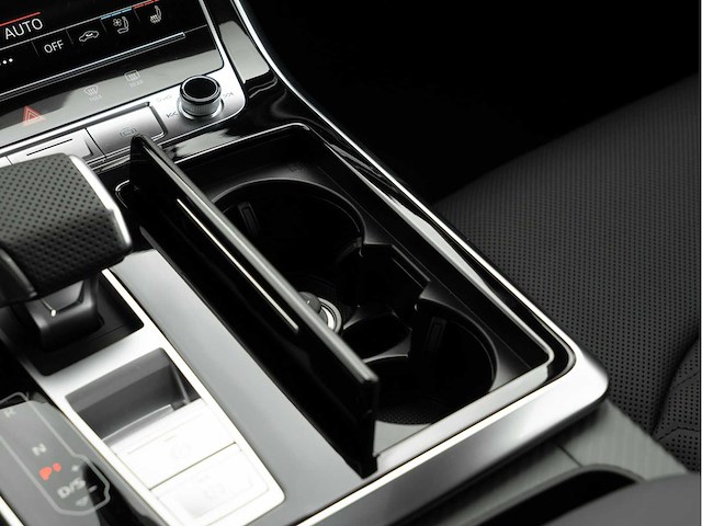 Audi rsq8 performance 2025 | 02-61-30 i - afbeelding 35 van  38