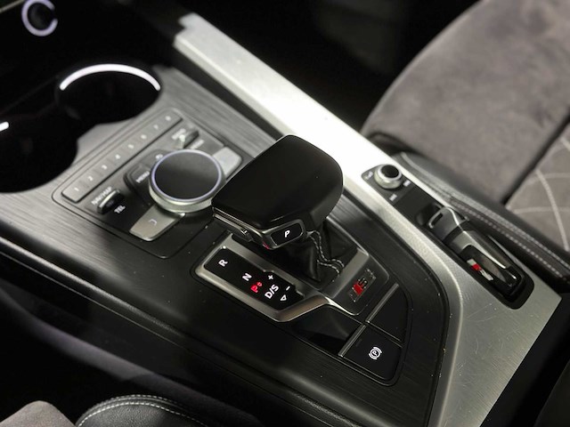 Audi s4 3.0 v6 sedan 354pk 2017 - afbeelding 24 van  51