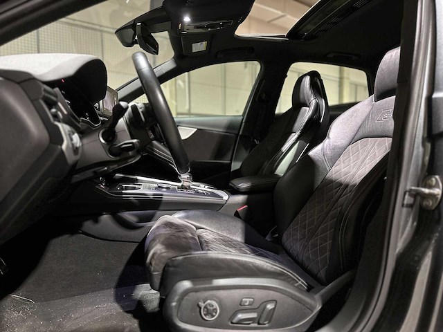 Audi s4 3.0 v6 sedan 354pk 2017 - afbeelding 32 van  51