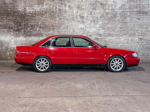 Audi s6 limousine 4.2 v8 quattro c4 290pk 1996, 94-pgp-6 - afbeelding 2 van  47