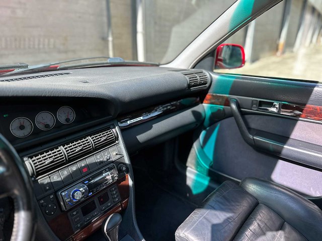 Audi s6 limousine 4.2 v8 quattro c4 290pk 1996, 94-pgp-6 - afbeelding 13 van  47