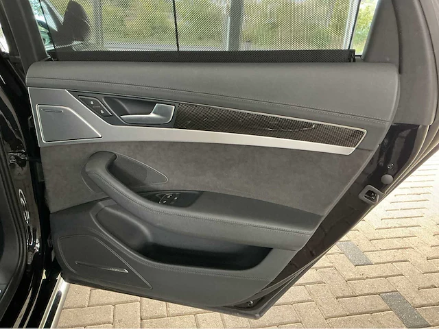 Audi s8 | 4.0 v8 biturbo | 520 pk | 2015 | matrix led | 21 inch wielen | bose | luchtvering | quattro | btw auto - afbeelding 25 van  46