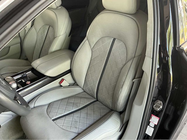 Audi s8 d4 | 4.0 tfsi v8 biturbo | 2012 | 520 pk | quattro | 56.000 km | btw auto - afbeelding 18 van  38