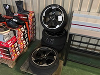 Audi set wielen 18” - afbeelding 1 van  7