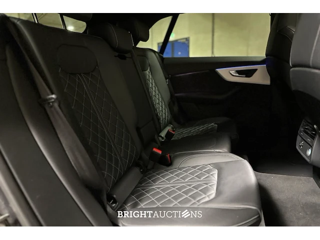 Audi sq8 4.0 tdi v8 quattro 435pk 2020, l-053-dr - afbeelding 31 van  45