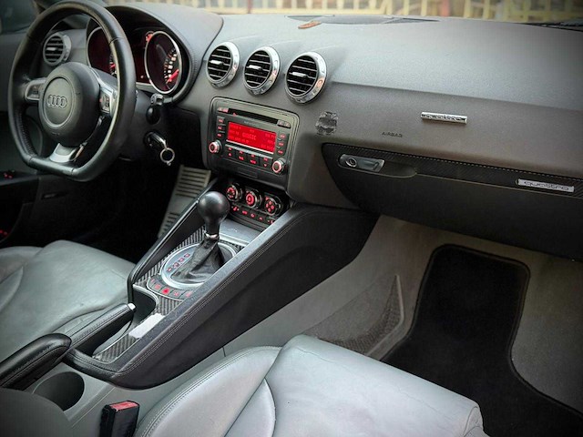 Audi tt 3.2 v6 quattro 47-stg-1 - afbeelding 14 van  24