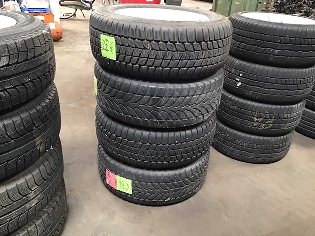 Audi velgen met banden (4x) - afbeelding 2 van  5