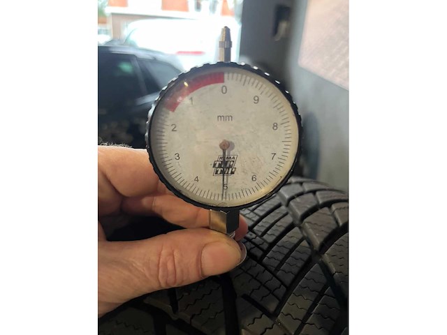 Audi velgen/winterbanden 18 inch - afbeelding 4 van  4