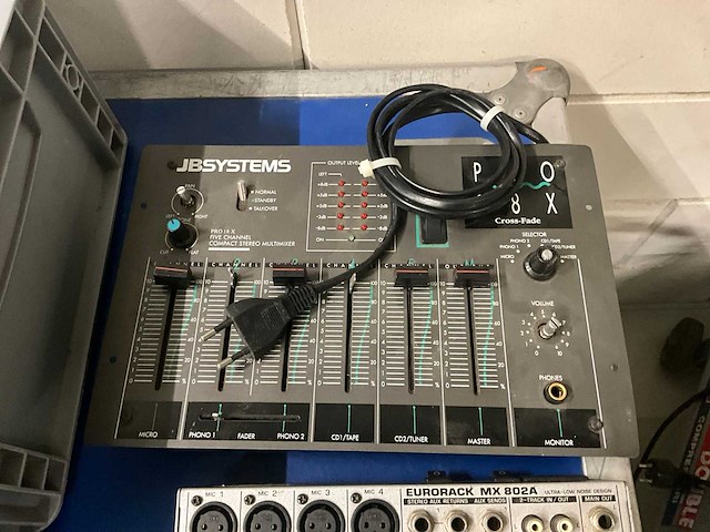 Audio -en lichtapparatuur (6x) - afbeelding 3 van  6